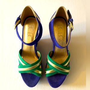 NWOT. BCBG statement wedges.